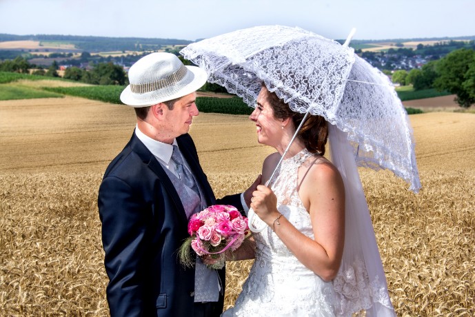 Als Hochzeitsfotograf Worms verpasst Hochzeitsfotograf Trevla keinen ber&uuml;hrenden Moment - Lachen und Freudentr&auml;nen, emotionale Blicke